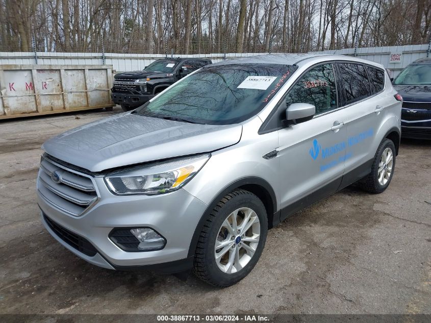 1FMCU9GD4HUC77930 2017 Ford Escape Se