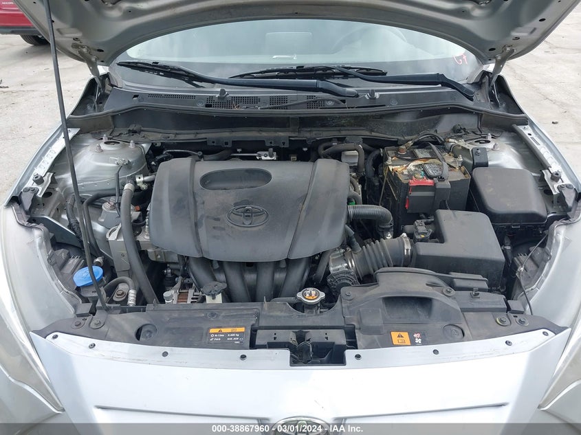 VIN 3MYDLBYV1JY312177 2018 TOYOTA YARIS IA