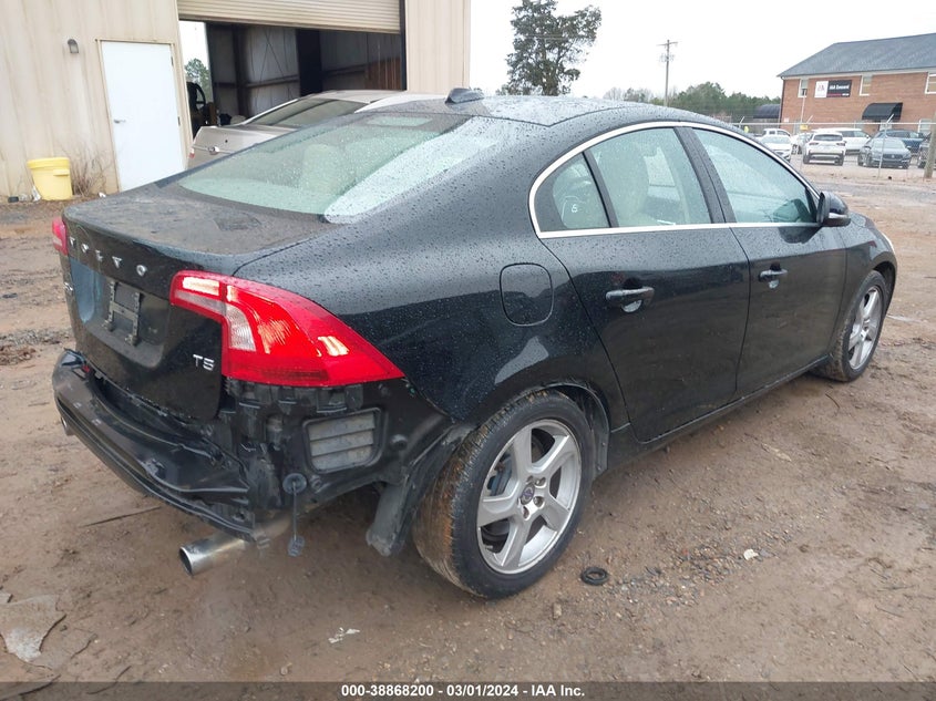 2013 VOLVO S60 T5 - YV1612FSXD2194780