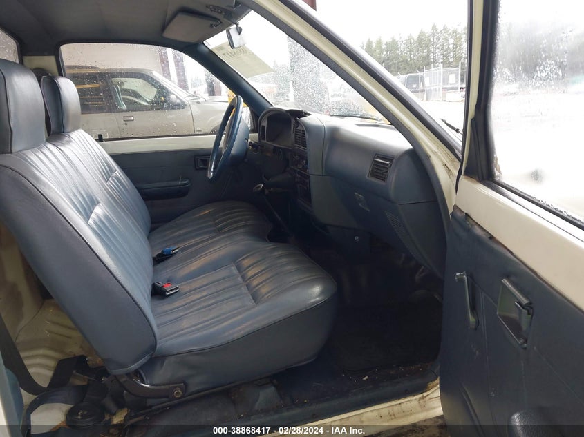 1994 Toyota Pickup 1/2 Ton Short Whlbase Stb VIN: 4TARN81A5RZ239661 Lot: 38868417