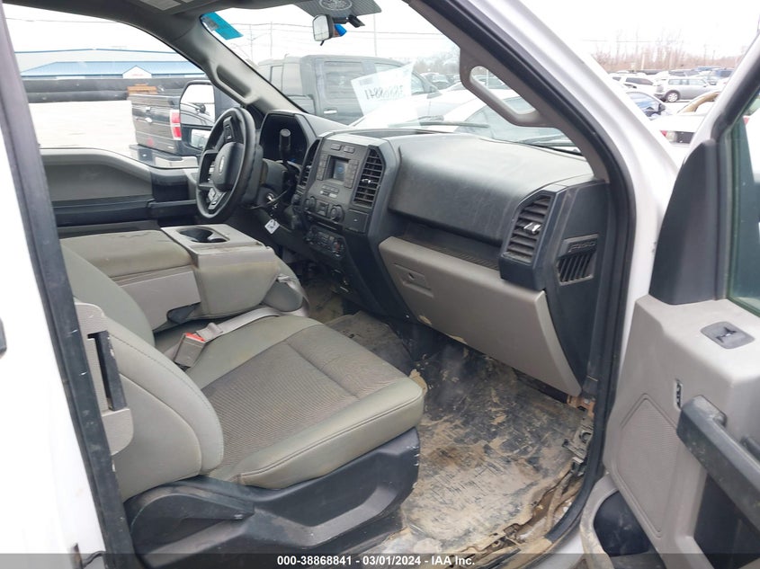 VIN 1FTFX1EG4JKD52151 2018 FORD F-150 XL