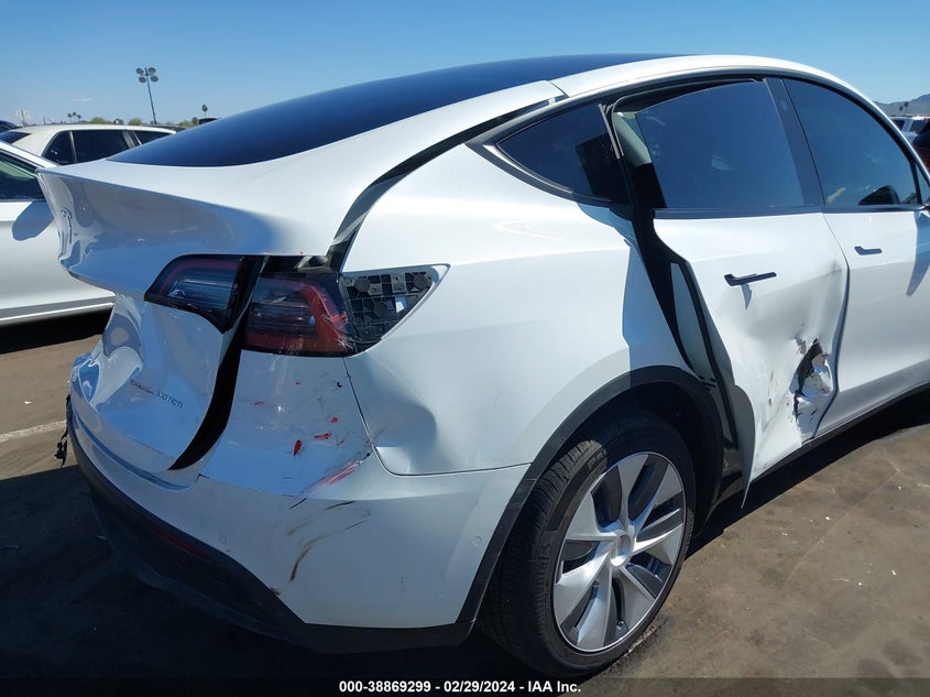 VIN 7SAYGDEE9NA015552 2022 TESLA MODEL Y LONG RANGE DUAL MOTOR ALL-WHEEL DRIVE