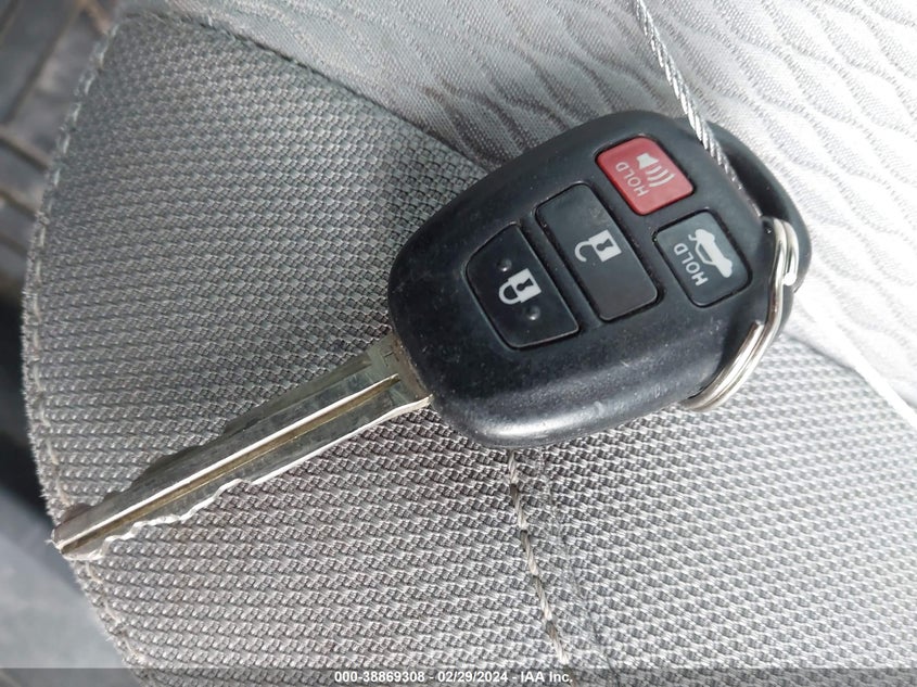 2016 TOYOTA COROLLA LE PLUS - 2T1BURHE8GC612934