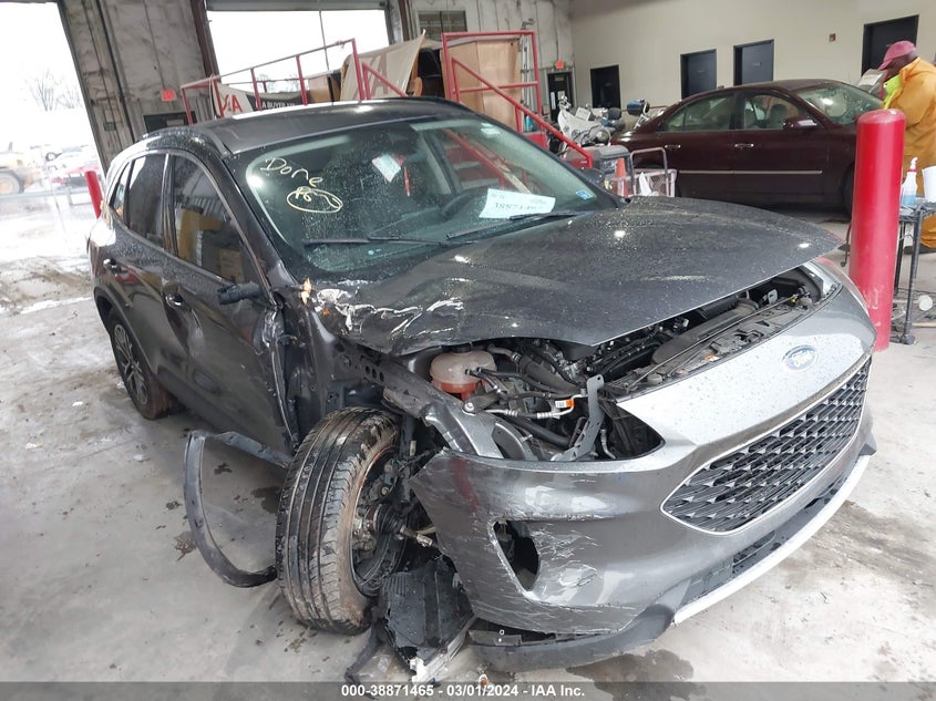 FORD ESCAPE SEL 2020