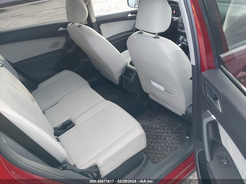 2019 VOLKSWAGEN TIGUAN 2.0T SE/2.0T SEL/2.0T SEL R-LINE/2.0T SEL R-LINE BLACK VIN: 3VV2B7AX6KM080686
