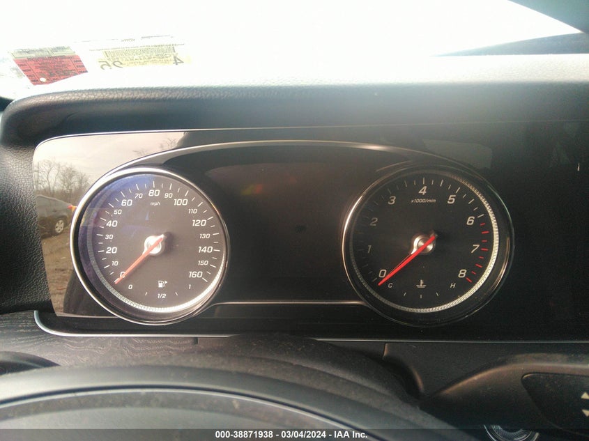 2018 MERCEDES-BENZ E 300 VIN: WDDZF4KB2JA392489