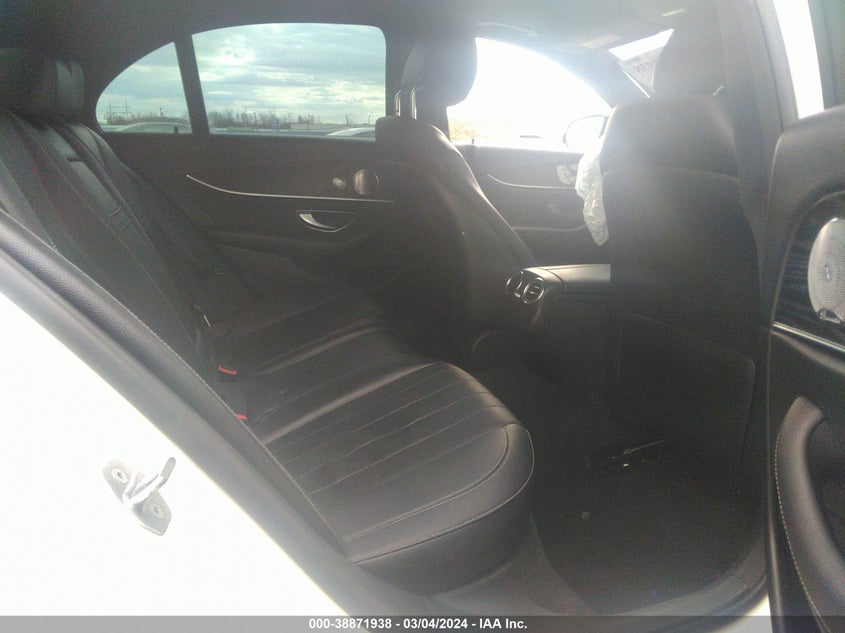 2018 MERCEDES-BENZ E 300 VIN: WDDZF4KB2JA392489