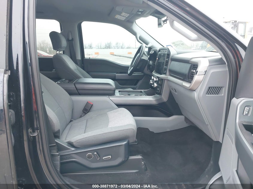 VIN 1FTEW1CP9MFB53837 2021 FORD F-150 XLT