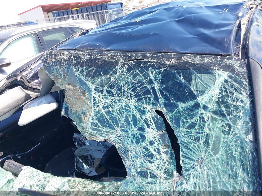 VIN 5TDZZRAH0MS522989 2021 TOYOTA HIGHLANDER LE