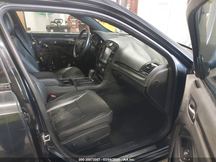 2013 Chrysler 300C John Varvatos Limited Edition VIN: 2C3CCADT3DH687821 Lot: 38873007