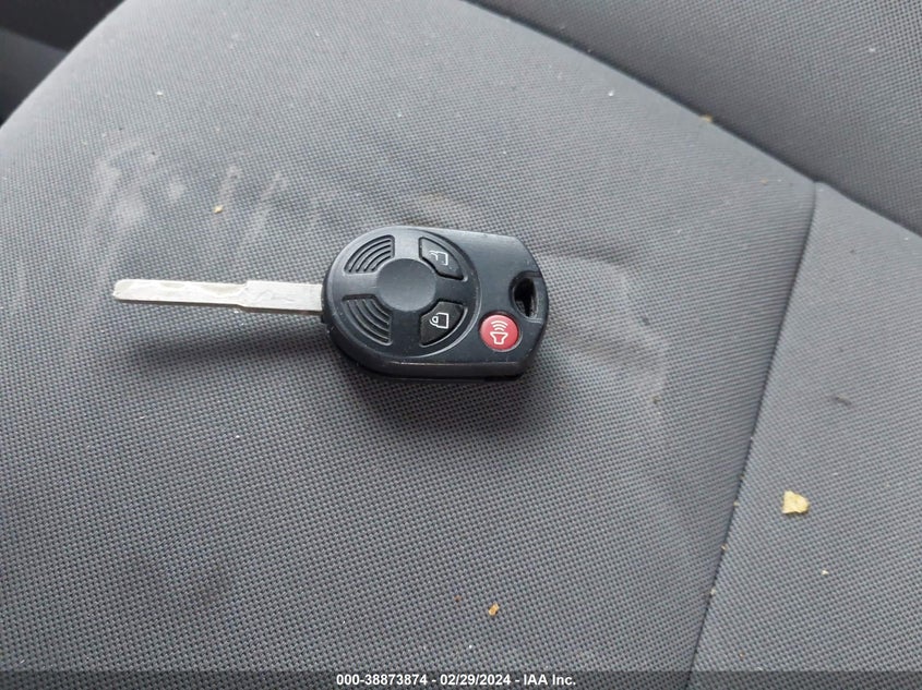 VIN 1FMCU0F72JUC54823 2018 FORD ESCAPE S