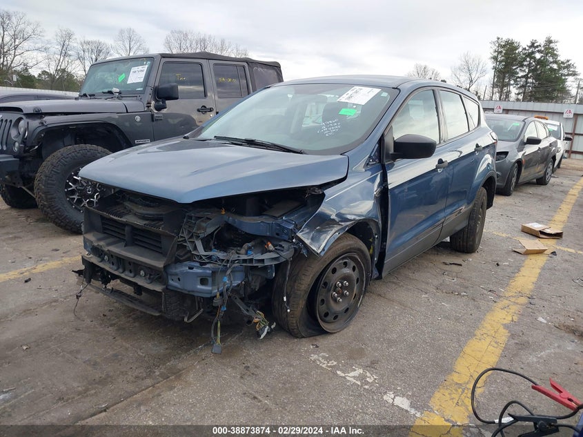 VIN 1FMCU0F72JUC54823 2018 FORD ESCAPE S
