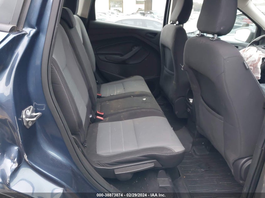 VIN 1FMCU0F72JUC54823 2018 FORD ESCAPE S