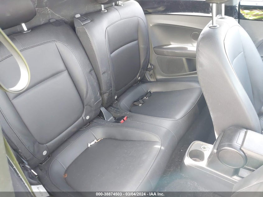 2013 VOLKSWAGEN BEETLE 2.5L FENDER EDITION - 3VWJP7AT9DM658014