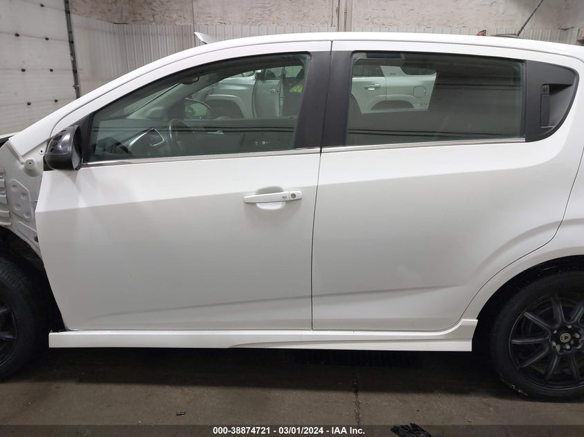 2018 CHEVROLET SONIC LT AUTO - 1G1JD6SBXJ4135497