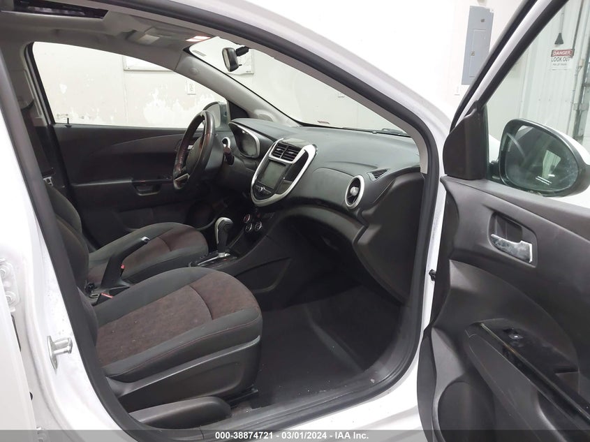 2018 CHEVROLET SONIC LT AUTO - 1G1JD6SBXJ4135497