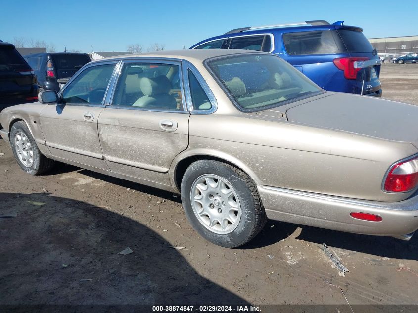 1998 Jaguar Xj8 VIN: SAJHX1244WC826671 Lot: 38874847