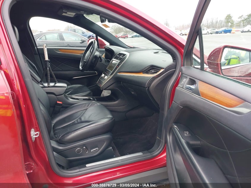 2017 LINCOLN MKC SELECT - 5LMCJ2D92HUL49835