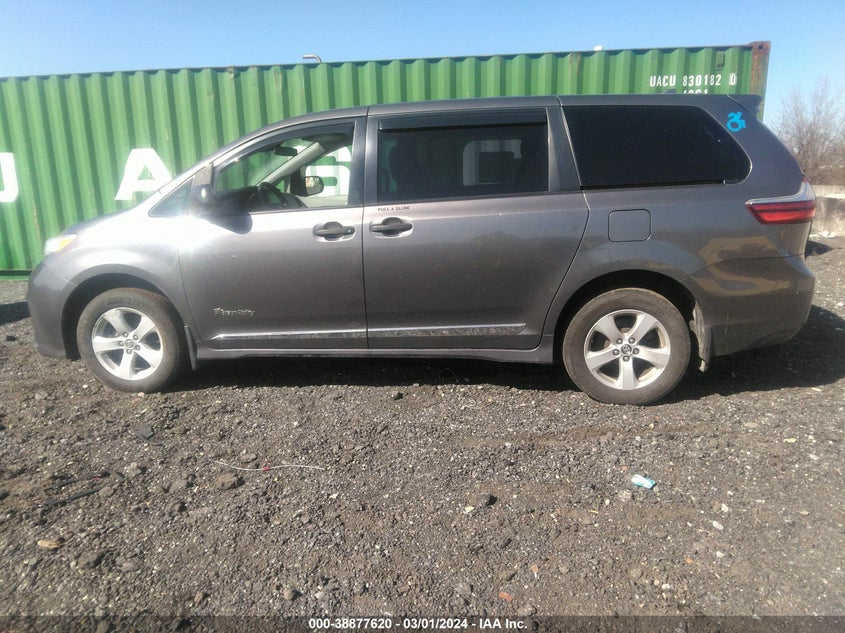 2019 TOYOTA SIENNA - JTDZZ3DC2KS982804