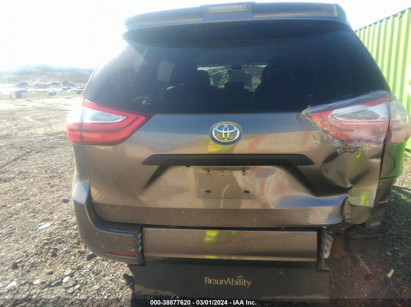 2019 TOYOTA SIENNA - JTDZZ3DC2KS982804