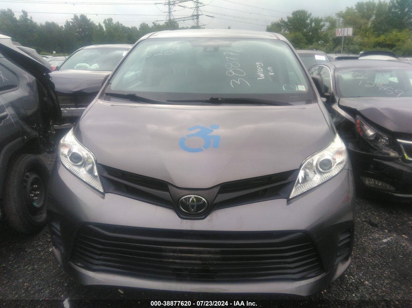 2019 TOYOTA SIENNA - JTDZZ3DC2KS982804