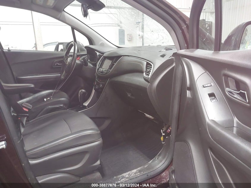 VIN KL7CJPSB7LB345999 2020 CHEVROLET TRAX AWD LT