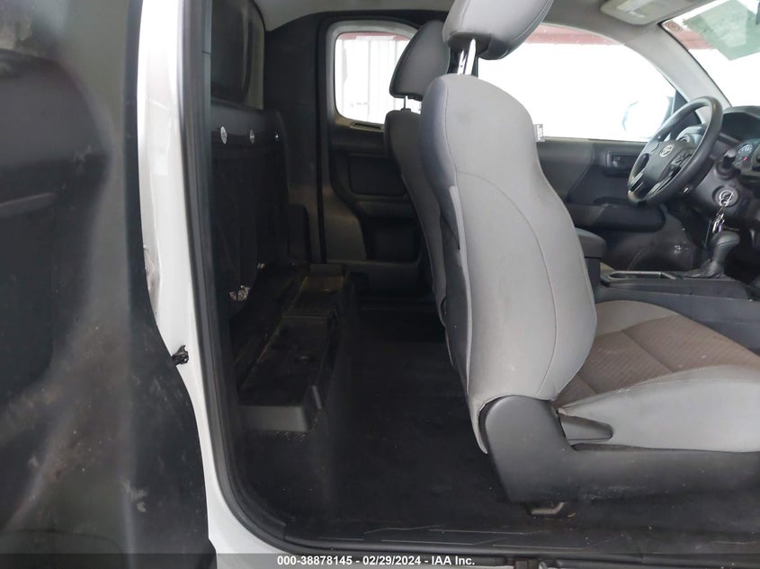 VIN 3TYRX5GN5NT043131 2022 TOYOTA TACOMA SR