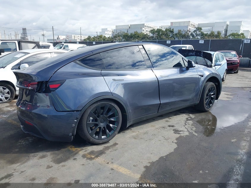 VIN 7SAYGDEE2PA159690 2023 TESLA MODEL Y