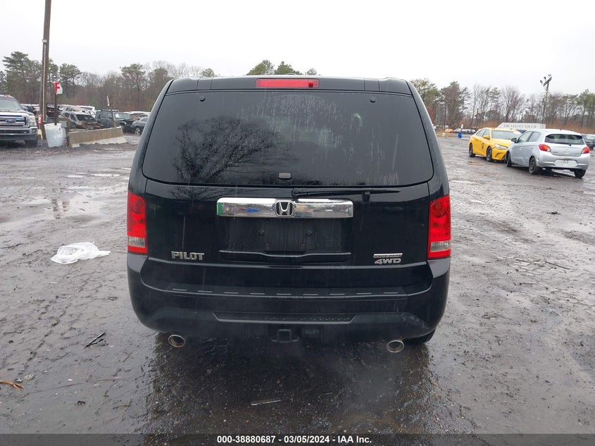 2015 HONDA PILOT SE - 5FNYF4H31FB018850