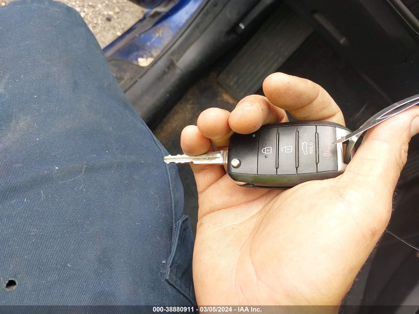 2017 KIA FORTE LX - 3KPFK4A7XHE158890