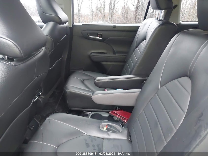 2022 TOYOTA HIGHLANDER VIN: 5TDHZRBH3NS189330
