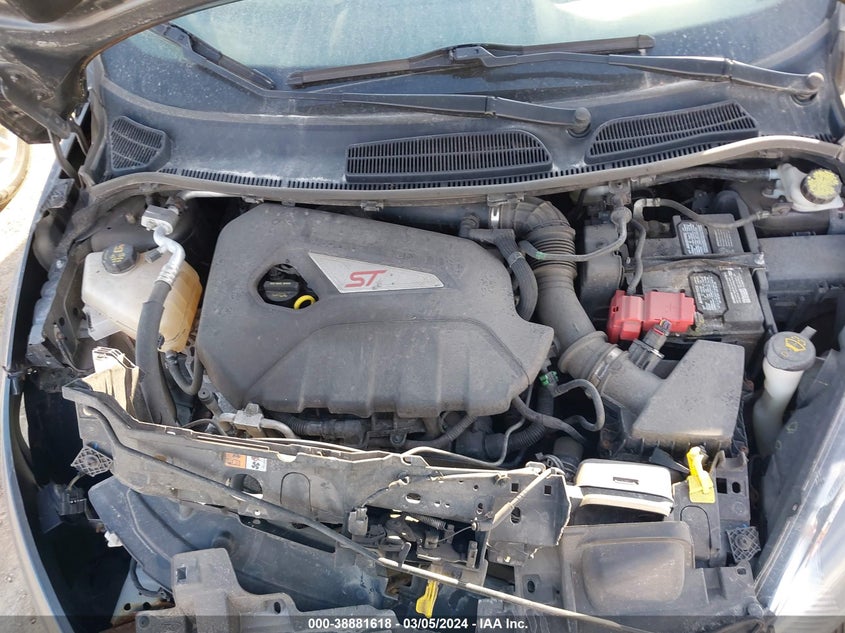 VIN 3FADP4GX5JM118525 2018 FORD FIESTA ST