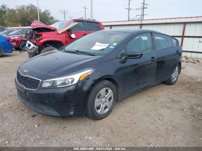 3KPFL4A79JE243674 2018 KIA FORTE - Image 2