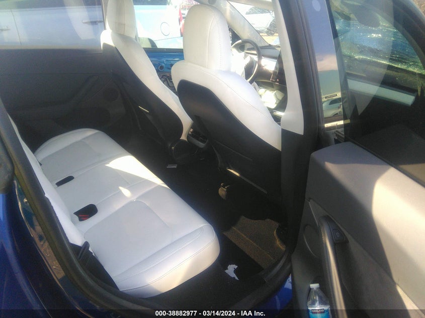 VIN 7SAYGDEE8PF616537 2023 TESLA MODEL Y