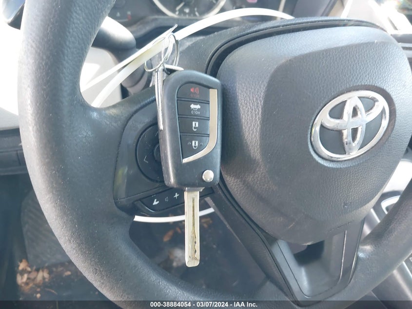 2020 TOYOTA COROLLA LE - 5YFEPRAE7LP105533