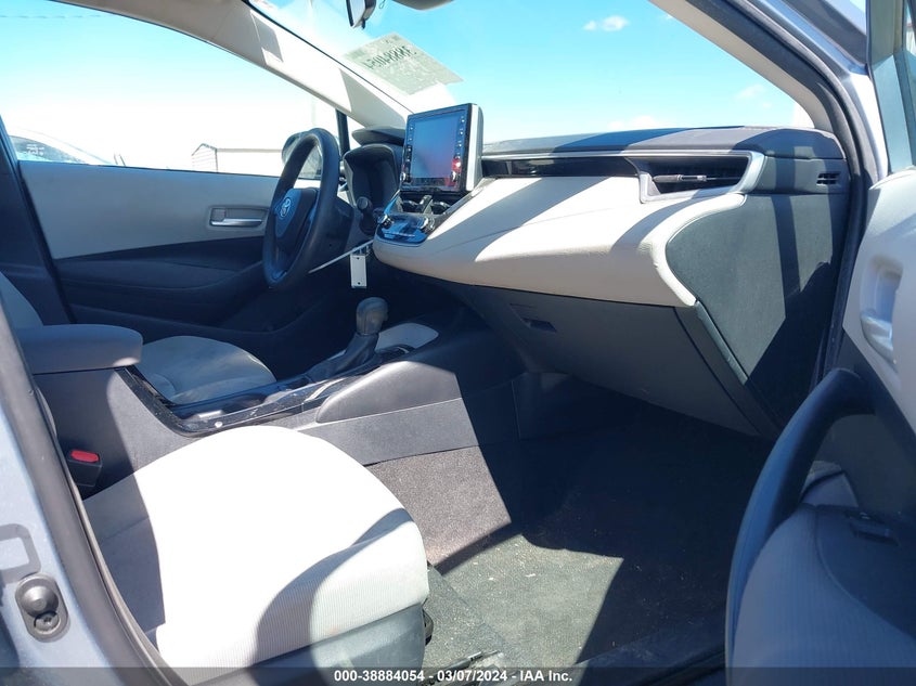 2020 TOYOTA COROLLA LE - 5YFEPRAE7LP105533