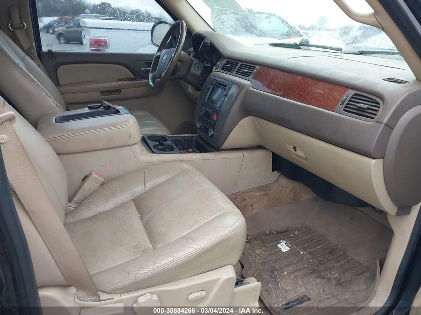 2008 GMC YUKON VIN: 1GKFC13518R204154