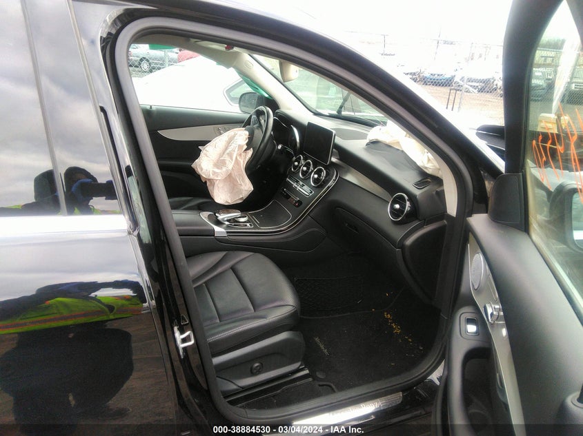 2019 Mercedes-Benz Glc 300 4Matic VIN: WDC0G4KB8K1001437 Lot: 38884530