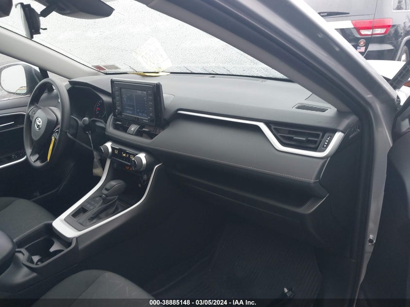 VIN 2T3P1RFV1MW230229 2021 TOYOTA RAV4 XLE