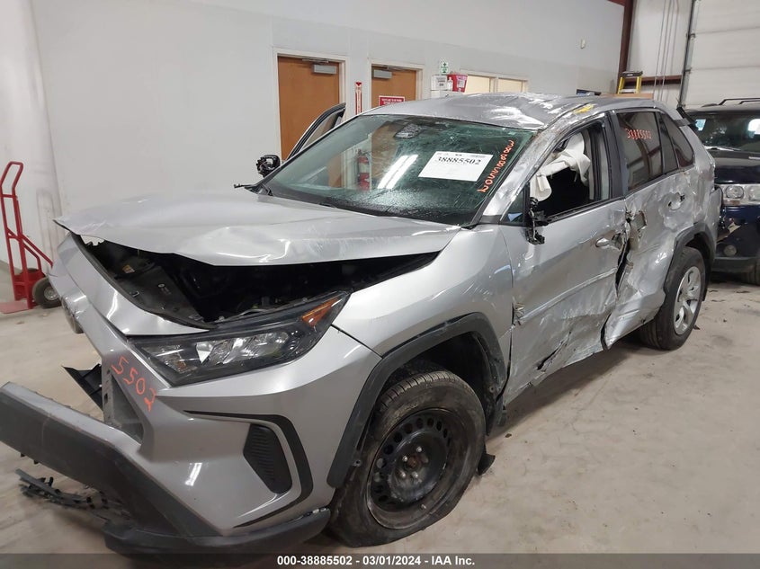 VIN 2T3G1RFV3NC310831 2022 TOYOTA RAV4 LE
