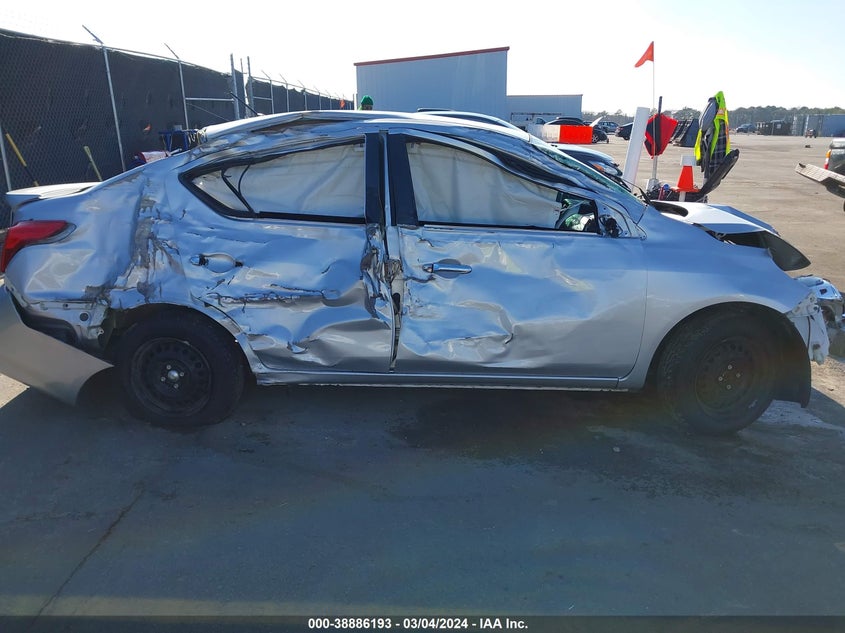 2019 NISSAN VERSA 1.6 SV - 3N1CN7AP3KL870031
