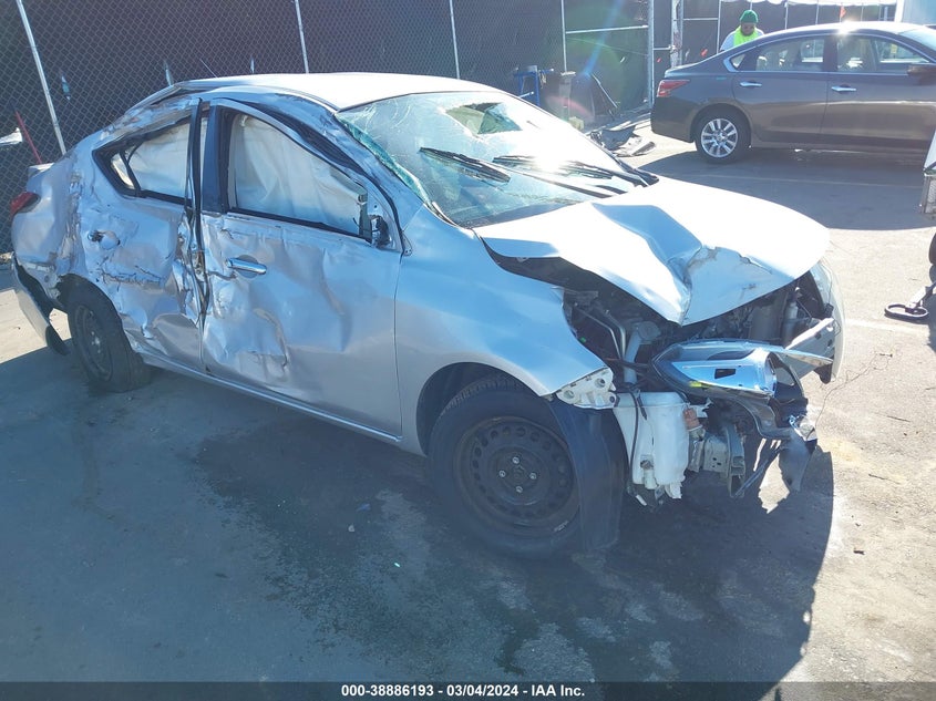 2019 NISSAN VERSA 1.6 SV - 3N1CN7AP3KL870031