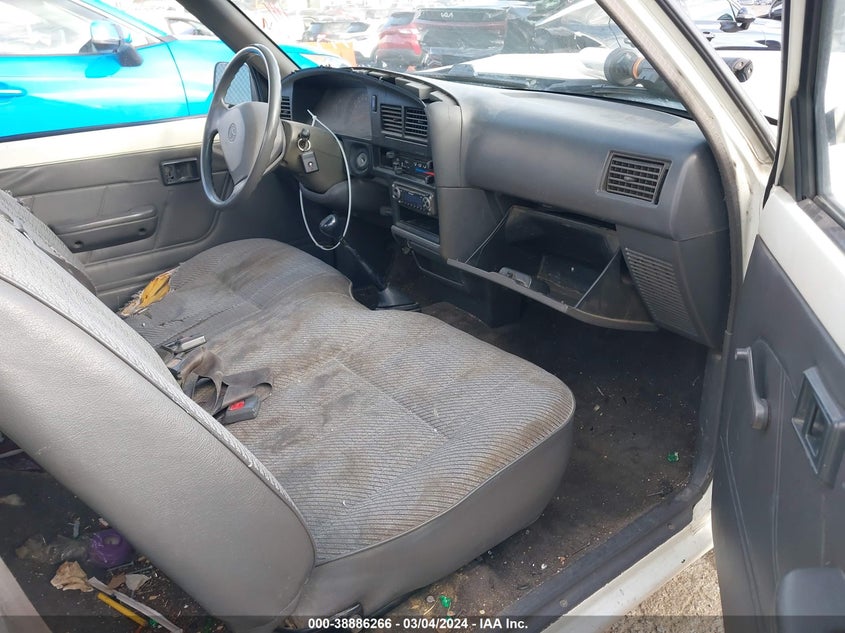 1994 Toyota Pickup 1/2 Ton Short Whlbase Stb VIN: 4TARN81A7RZ161707 Lot: 38886266