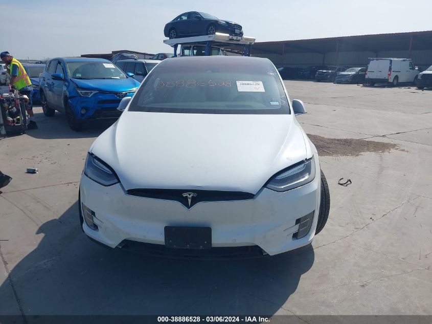 2016 Tesla Model X 60D/70D/75D/90D/P100D VIN: 5YJXCBE27GF014159 Lot: 38886528