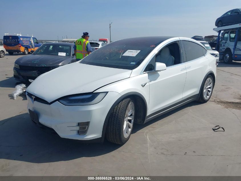 2016 Tesla Model X 60D/70D/75D/90D/P100D VIN: 5YJXCBE27GF014159 Lot: 38886528