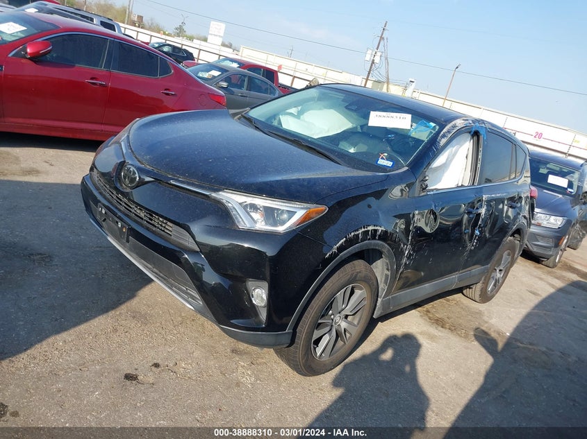 VIN 2T3WFREV3JW496619 2018 TOYOTA RAV4 XLE