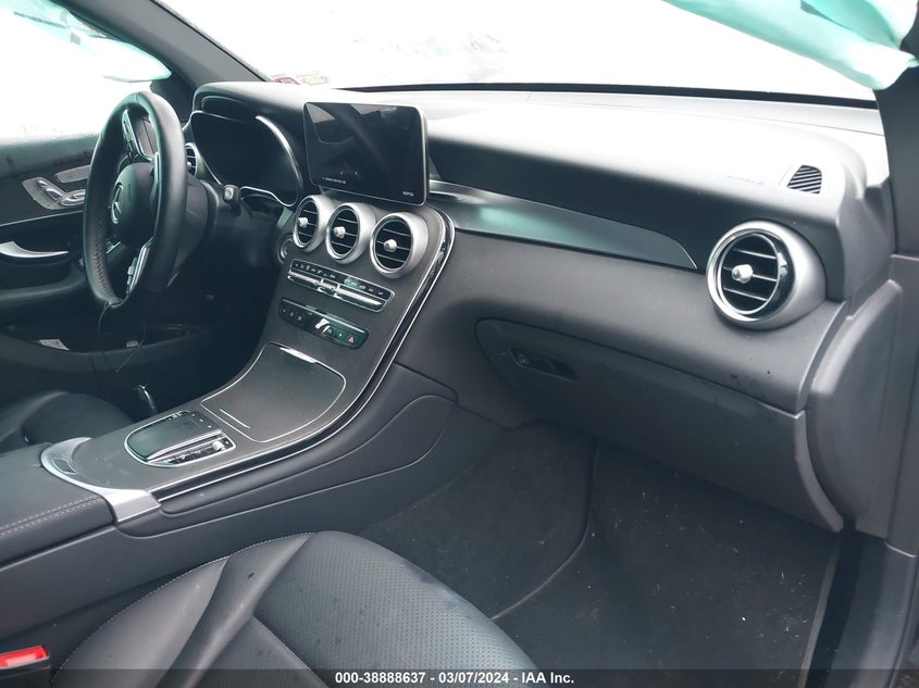 2022 MERCEDES-BENZ GLC 300 VIN: W1N0G8EB1NG121258