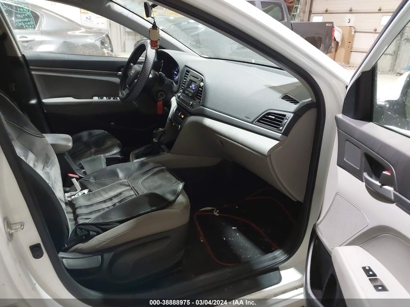 VIN 5NPD74LF6HH125944 2017 HYUNDAI ELANTRA SE