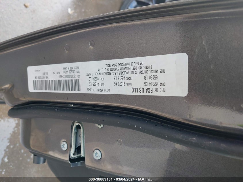 VIN 2C3CDXBG8KH734697 2019 DODGE CHARGER SXT