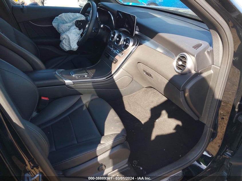 2022 MERCEDES-BENZ GLC 300 VIN: W1N0G8DBXNV390467